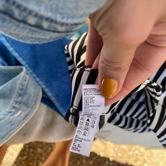 American Apparal Striped high Waisted Shorts - Picture 6 of 6